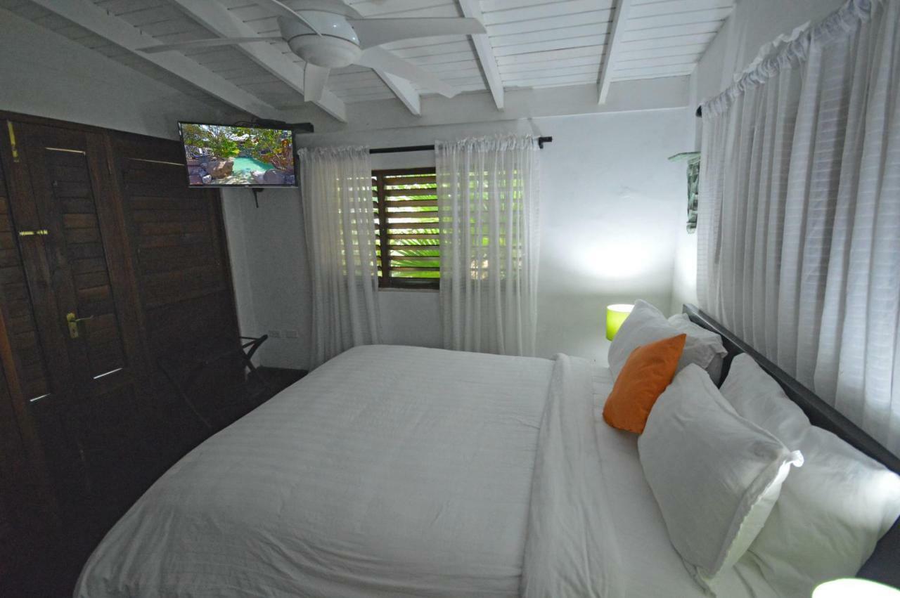 Villas Sur Mer Negril Bagian luar foto