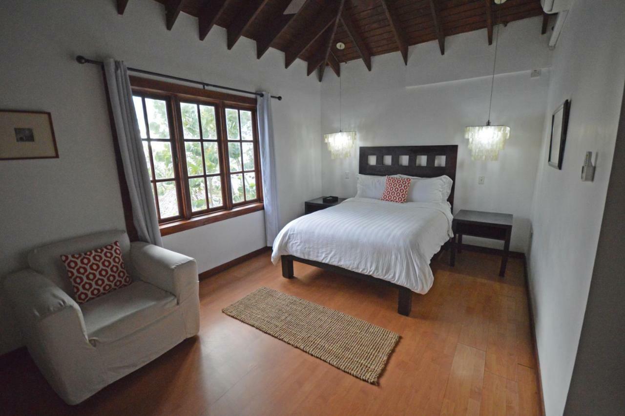 Villas Sur Mer Negril Bagian luar foto